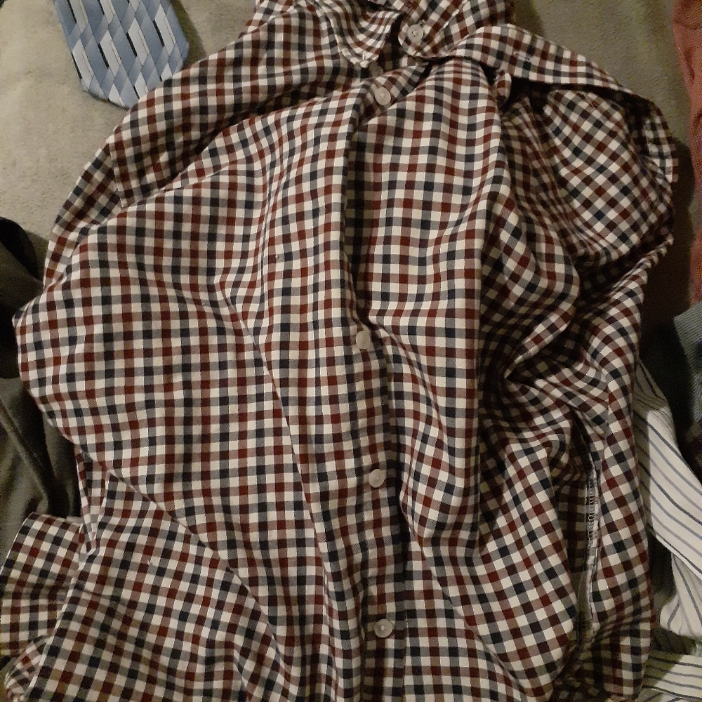 Van heusen dress button down shirts